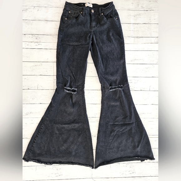Shyanne Western Cowgirl Black Distressed Flare Bell Bottoms Stretchy Denim Jeans - Picture 3 of 16
